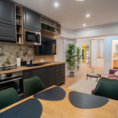 Urban Pearl - Old Town - Unique 4Br/3Ba Apartment Bukarest Kültér fotó