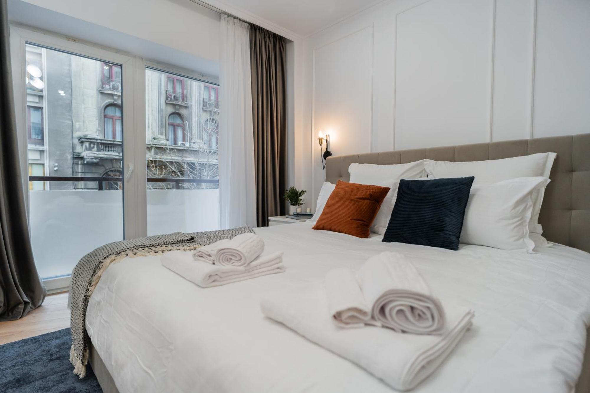 Urban Pearl - Old Town - Unique 4Br/3Ba Apartment Bukarest Kültér fotó