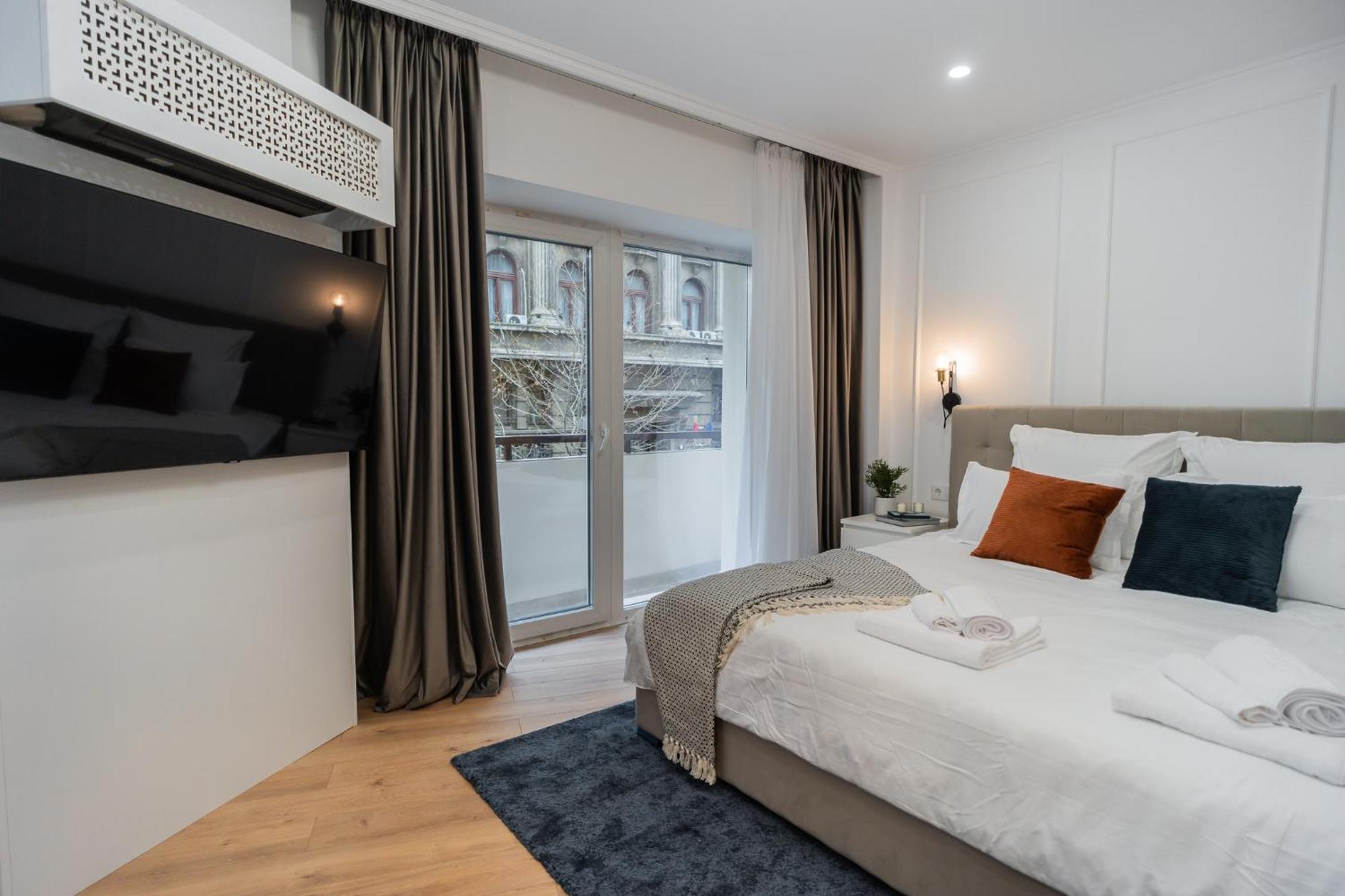 Urban Pearl - Old Town - Unique 4Br/3Ba Apartment Bukarest Kültér fotó